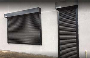 commercial doors hull